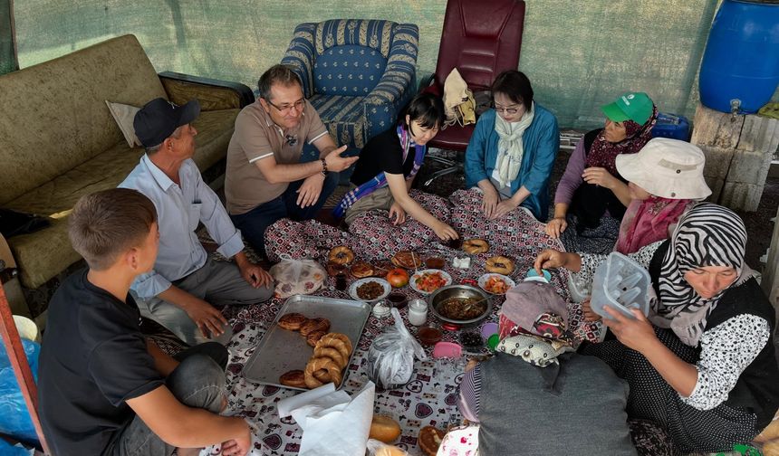 Başkan Önal, Hırtlak Üreticileriyle Tarlada Buluştu