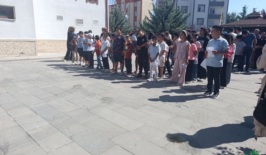 Karapınar’da “Güle Oynaya Camiye Gel” Projesi Kapsamında 168 Çocuğa Bisiklet Dağıtıldı
