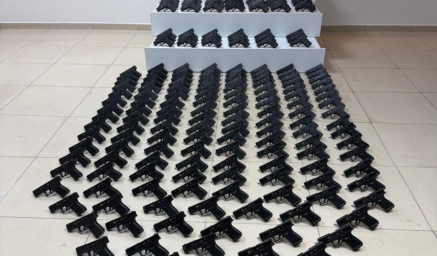Konya'da Silah Kaçakçılığı Operasyonu: 236 Ruhsatsız Tabanca Ele Geçirildi