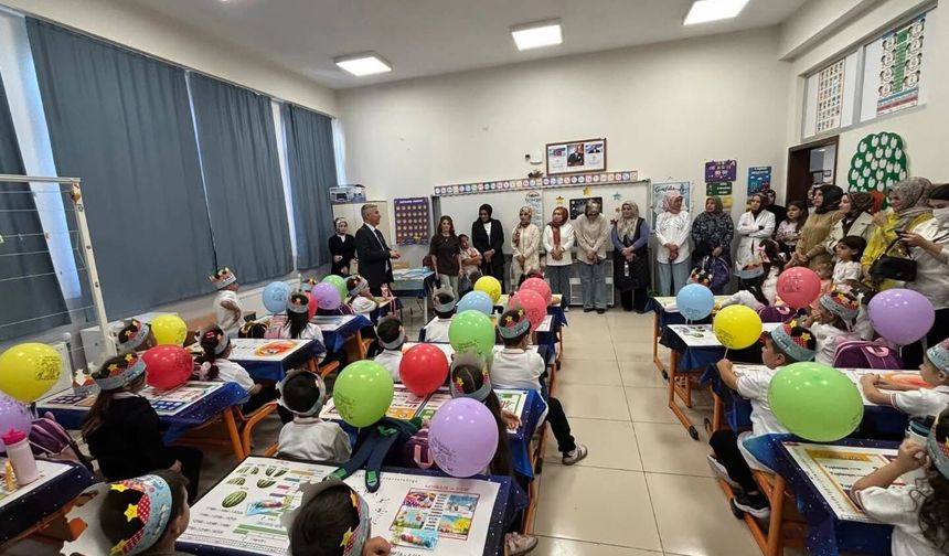 Karapınar’da Minik Öğrencilerin İlk Gün Heyecanına Ortak Oldu