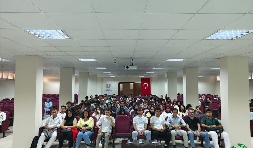Karapınar Aydoğanlar MYO’da Yeni Öğrenciler İçin Oryantasyon Programı Düzenlendi