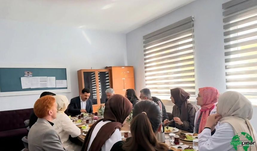 Karapınar’da “Okuyan Nesiller Projesi” Kapsamında Kitap Buluşması Düzenlendi