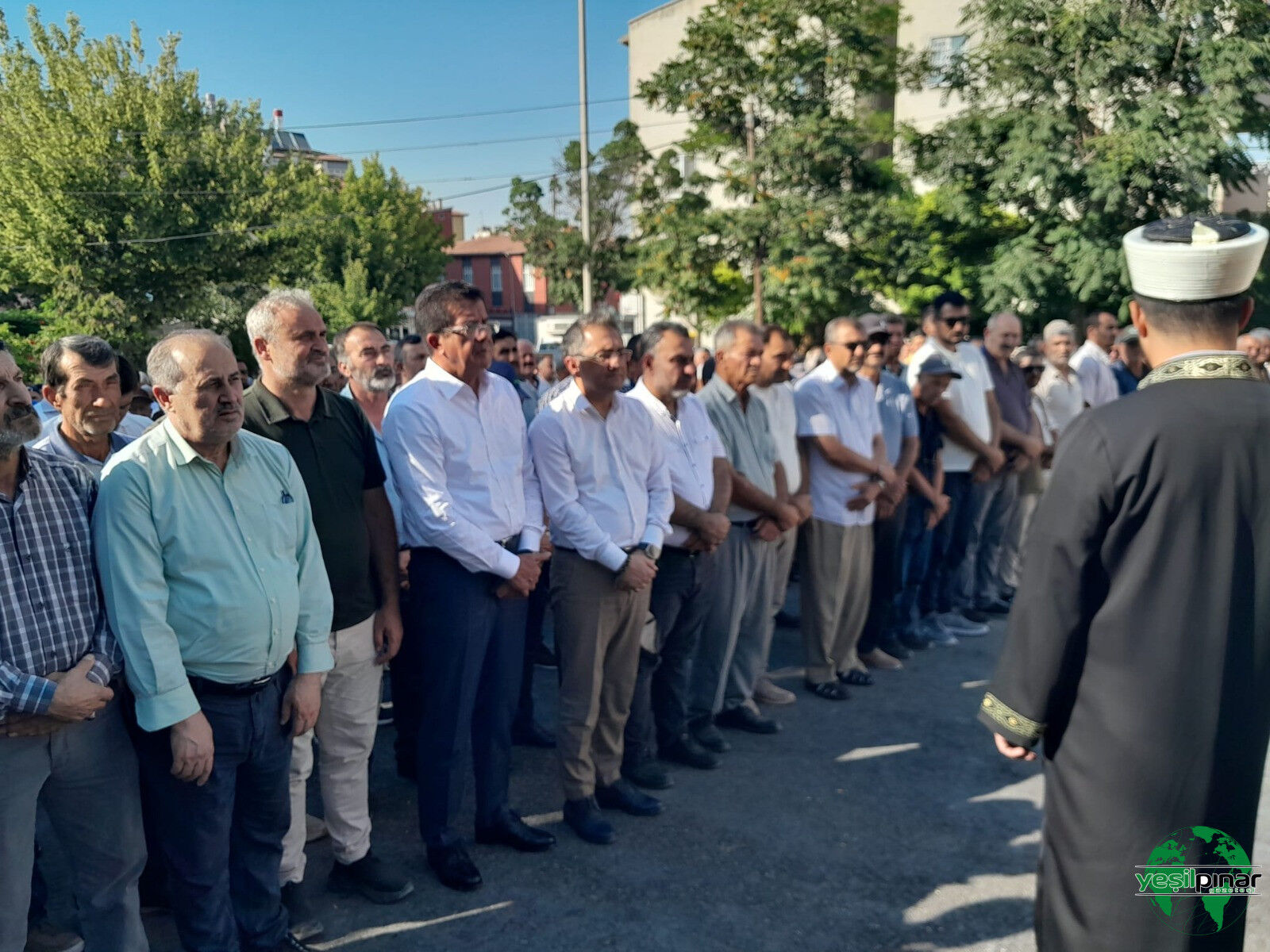 AK Parti Genel Başkan Yardımcısı Nihat Zeybekci, Karapınar'da Cenaze Programına Katıldı