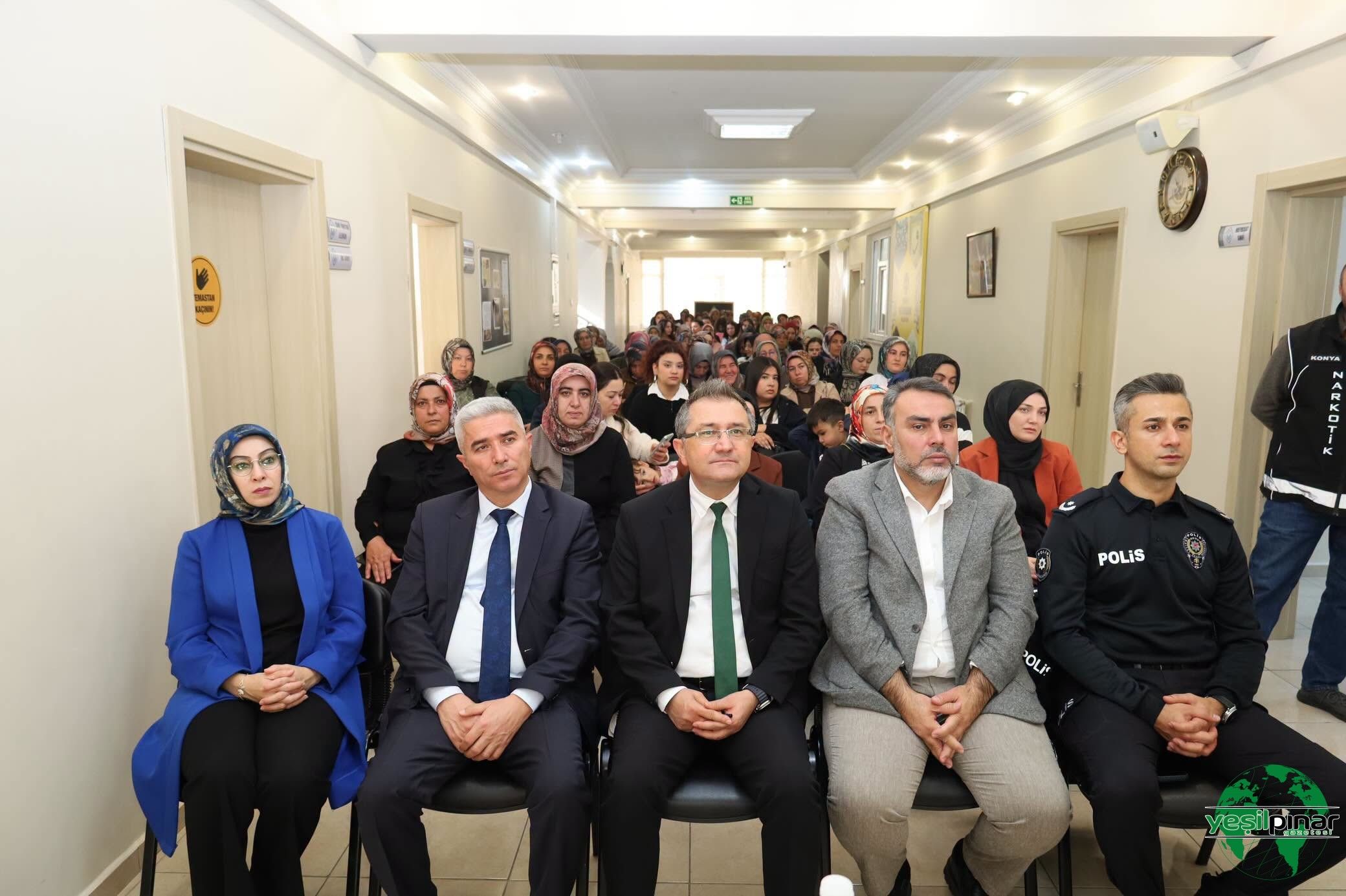 Karapınar’da “En İyi Narkotik Polisi Anne” Semineri Düzenlendi